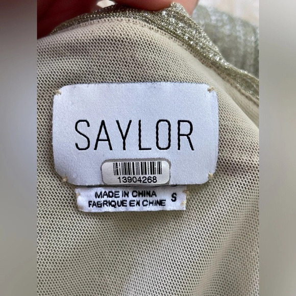 SAYLOR Alora Plisse’ Metallic One Shoulder Goddess Gown EUC XS Silver/platinum - Picture 15 of 15